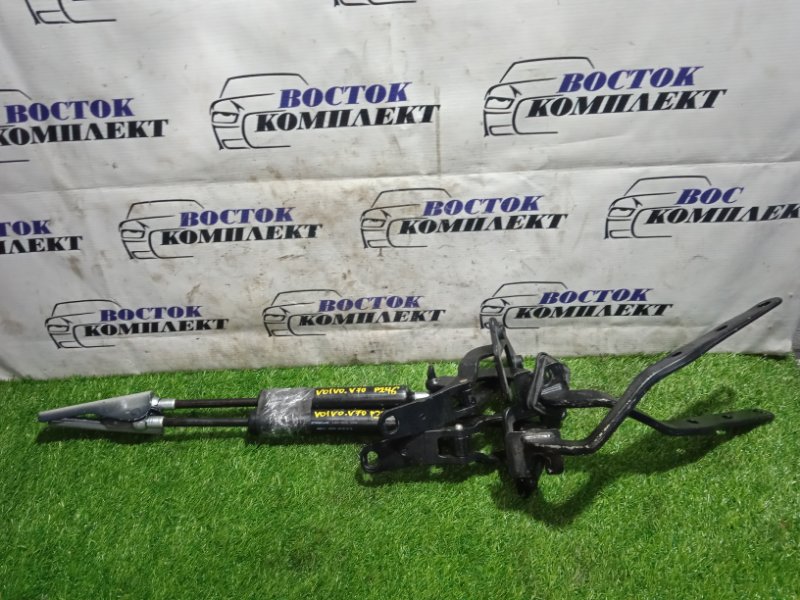 Амортизатор багажника Volvo V70 2001 SW58 B5244T3