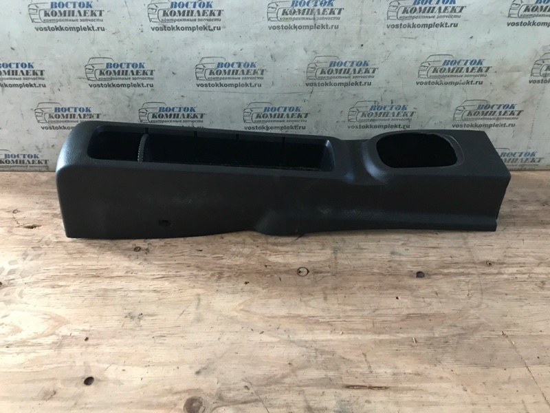 Подлокотник Nissan Note 2011 E11 HR15DE