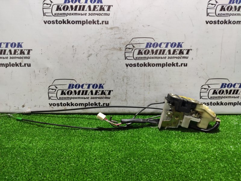 Замок дверной Mazda MPV 2004 LW3W L3-DE перед прав
