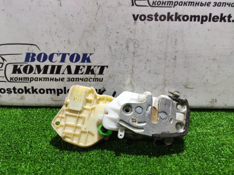 Замок дверной Honda Mobilio Spike GK1 L15A перед прав