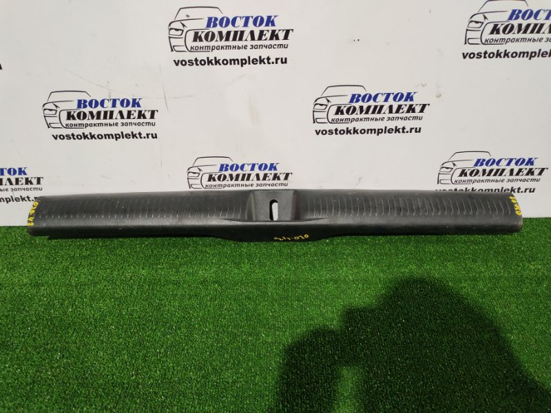 Накладка багажника Mazda MPV 2004 LW3W L3-DE