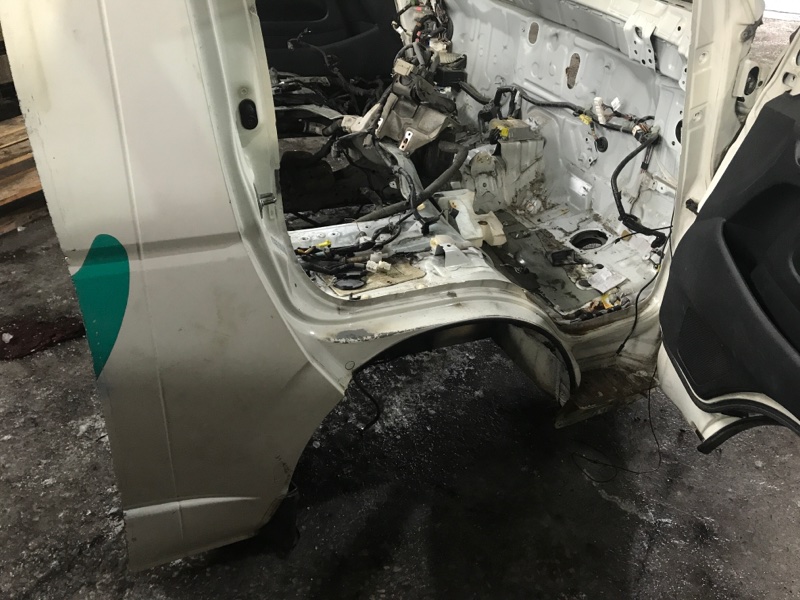 Лонжерон Toyota Hiace KDH227B 2KD-FTV перед прав