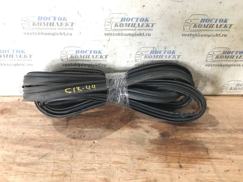 Уплотнительная резинка двери багажника Honda Airwave 2006 GJ1 L15A