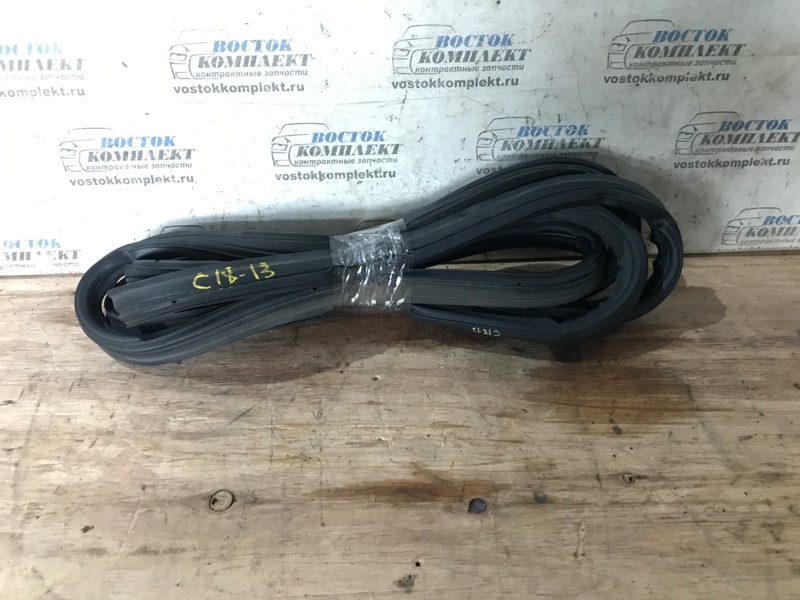 Уплотнительная резинка двери багажника Honda Stepwgn 2006 RG1 K20A