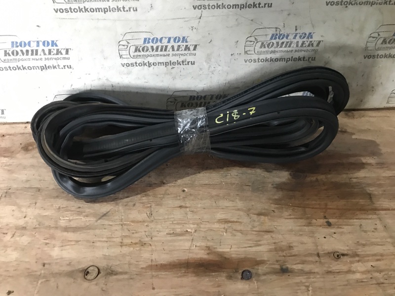 Уплотнительная резинка двери багажника Honda Z 1999 PA1 E07Z