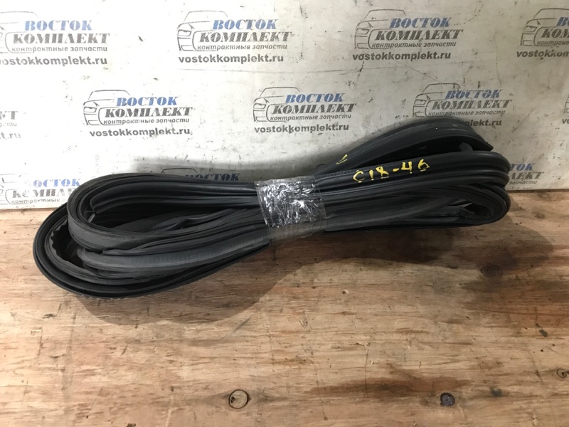 Уплотнительная резинка двери багажника Honda Stepwgn 2008 RG1 K20A