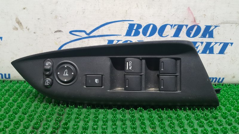 Блок управления стеклоподъемниками Honda Fit GP5 LEB перед прав