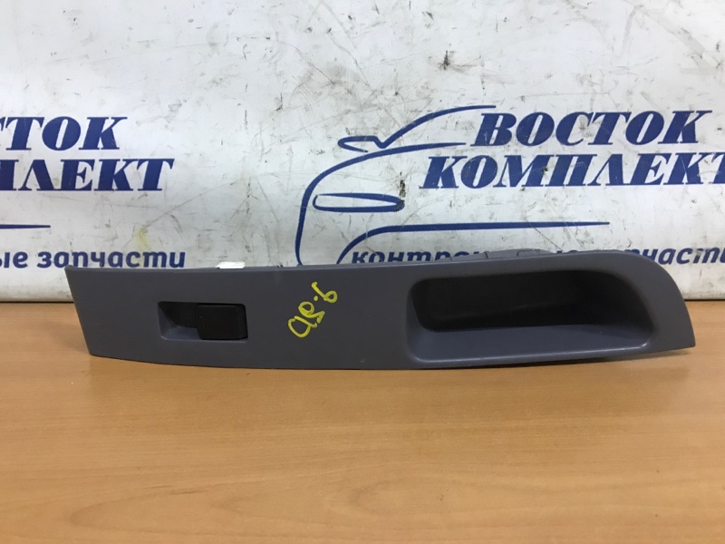 Кнопка стеклоподъемника Nissan March 2003 AK12 CR12DE перед лев