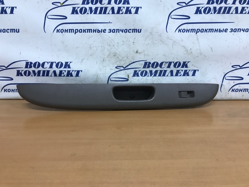 Кнопка стеклоподъемника Honda Stepwgn 2001 RF3 K20A перед лев
