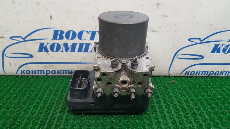 Блок ABS Toyota Crown GRS202 3GR-FSE