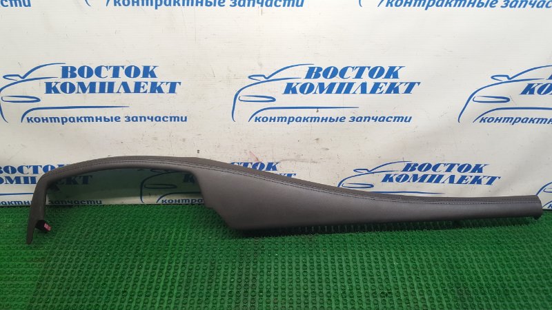 Накладка на торпедо Toyota Crown GRS202 3GR-FSE