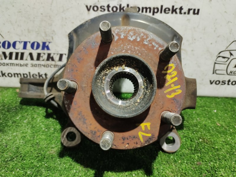 Ступица Nissan Serena C25 MR20DE перед лев