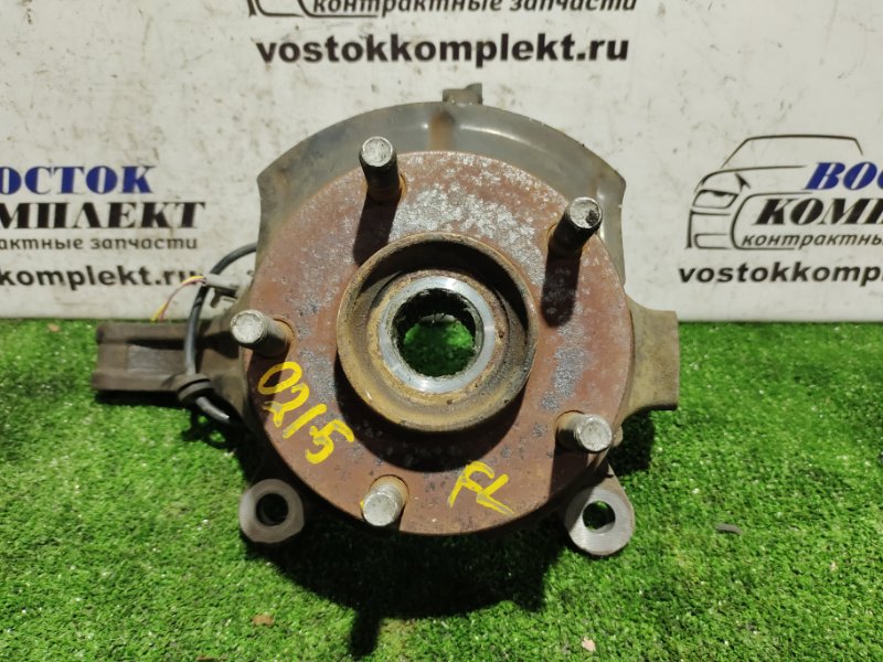 Ступица Nissan Serena CC25 MR20DE перед лев