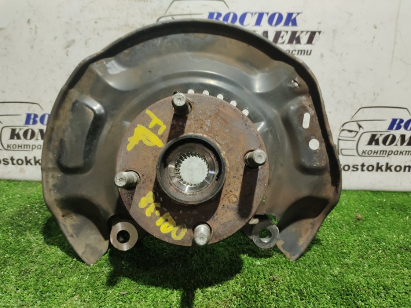 Ступица Toyota Vitz 2006 SCP90 2SZ-FE перед лев