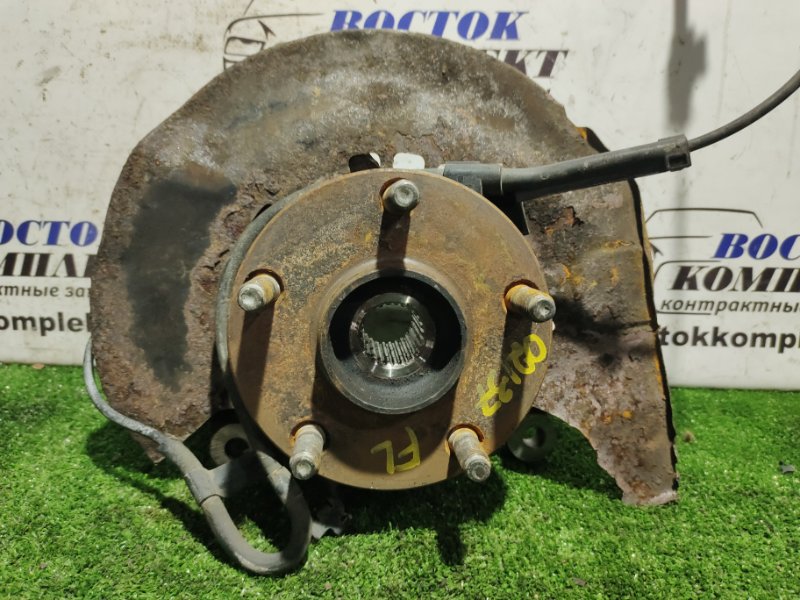 Ступица Toyota Noah AZR65 1AZ-FSE перед лев