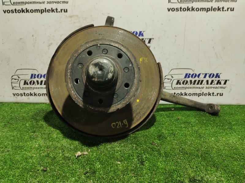 Ступица Mercedes-Benz E230 1984 W123 102.980 перед прав