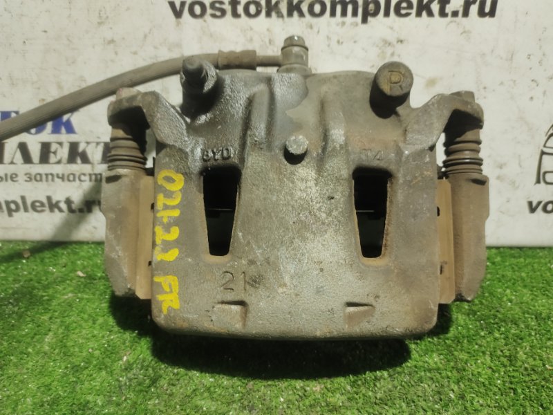 Суппорт Nissan Serena CC25 MR20DE перед прав