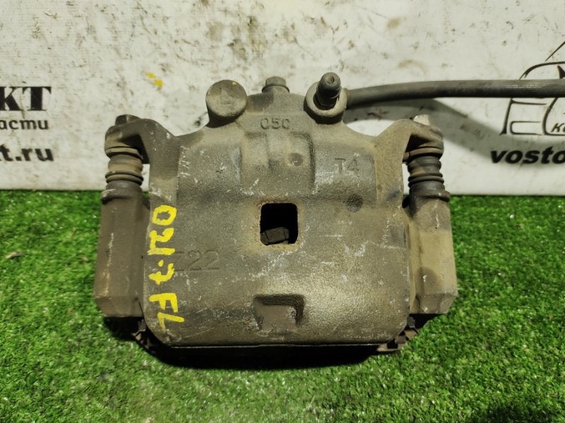 Суппорт Nissan Cube Z12 HR15DE перед лев