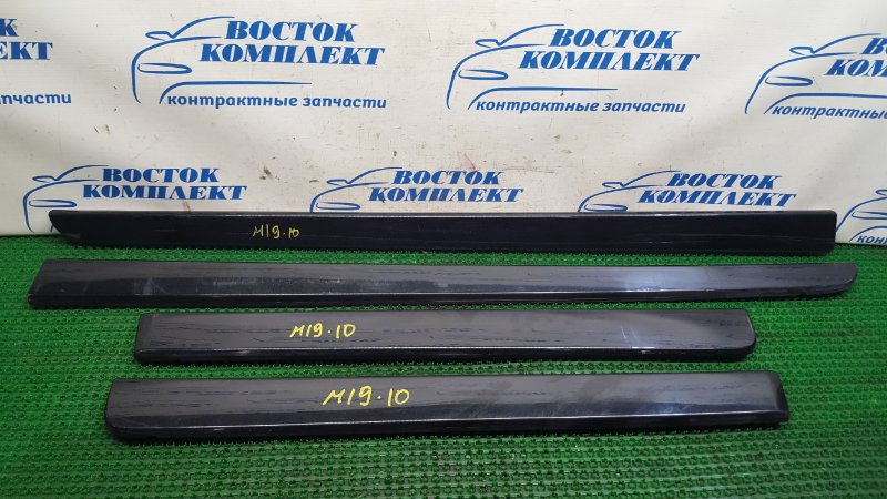 Молдинг на дверь Volvo V70 2006 SW65 B5244S