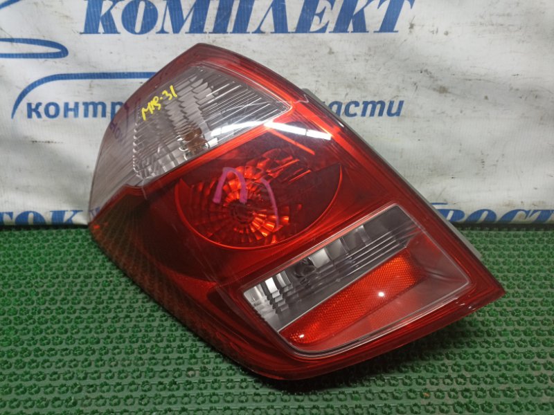 Фонарь стоп-сигнала Toyota Ractis NCP100 1NZ-FE лев