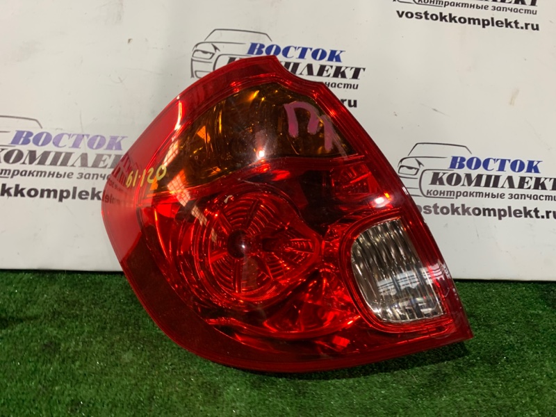 Фонарь стоп-сигнала Mazda Verisa 2004 DC5W ZY-VE лев