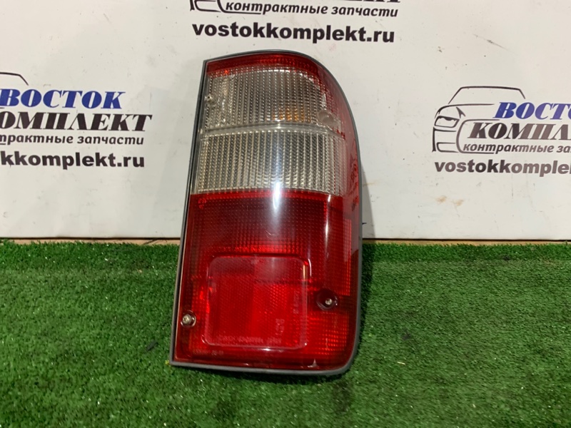 Фонарь стоп-сигнала Toyota BB NCP34 прав