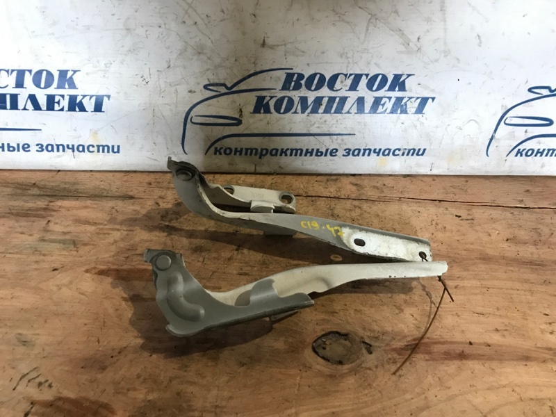 Петля капота Nissan Elgrand 2011 TE52 QR25DE