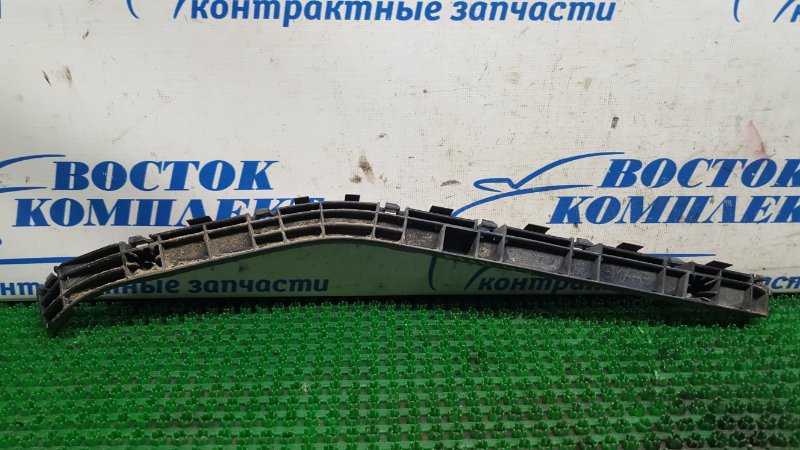 Клипса бампера Honda Stream 2007 RN6 R18A зад прав