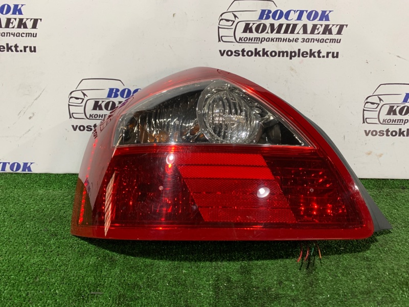 Фонарь стоп-сигнала Nissan Cima GF50 лев