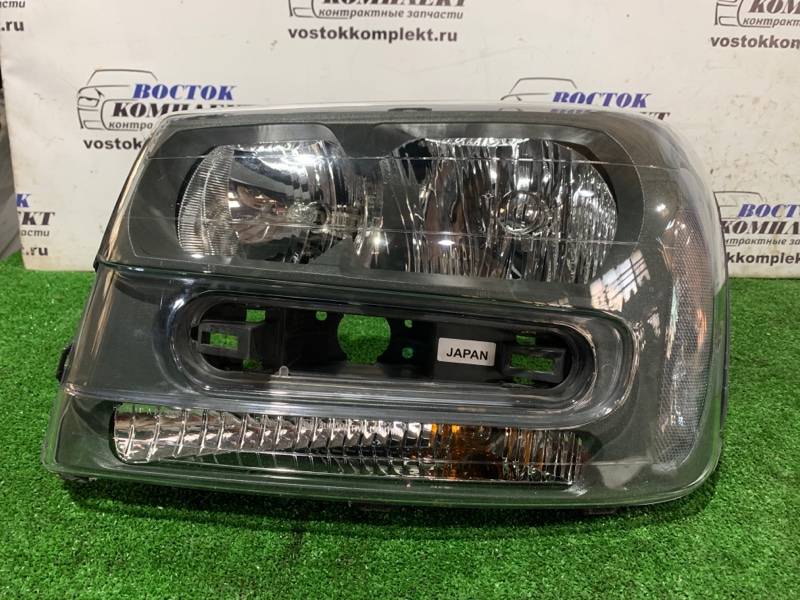 Фара Chevrolet Trailblazer перед лев