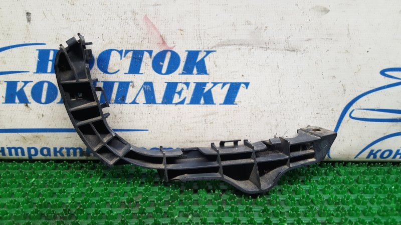 Клипса бампера Suzuki Swift ZC72S K12B перед прав