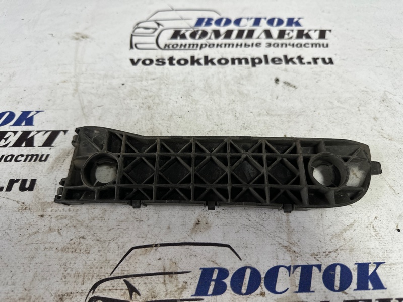 Клипса бампера Toyota Probox NCP51V 1NZ-FE зад лев