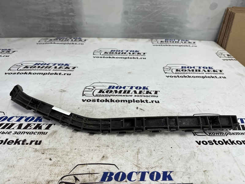 Клипса бампера Honda Stream 2008 RN6 R18A зад лев