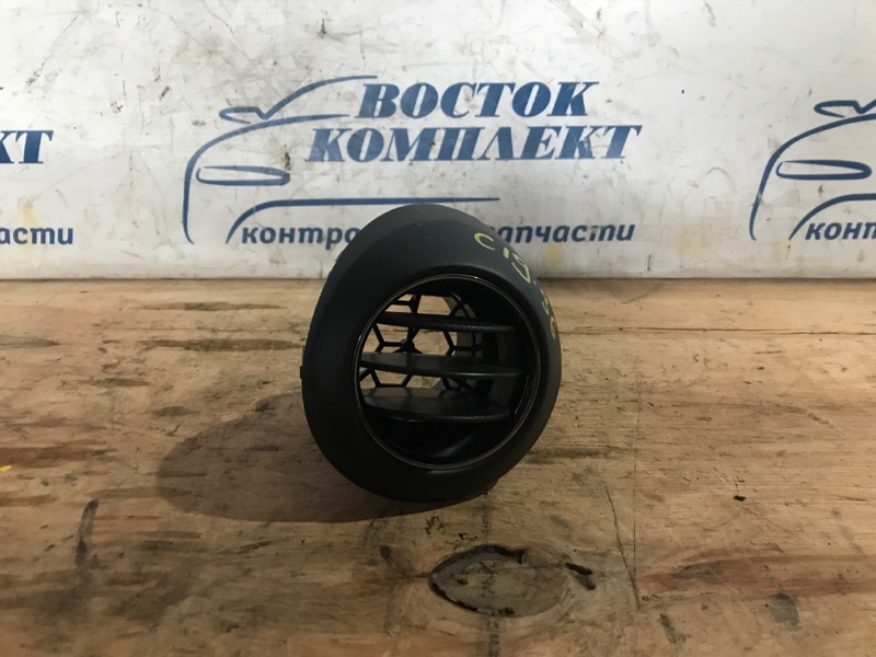 Дефлектор воздушный Honda Fit 2011 GP1 LDA перед прав