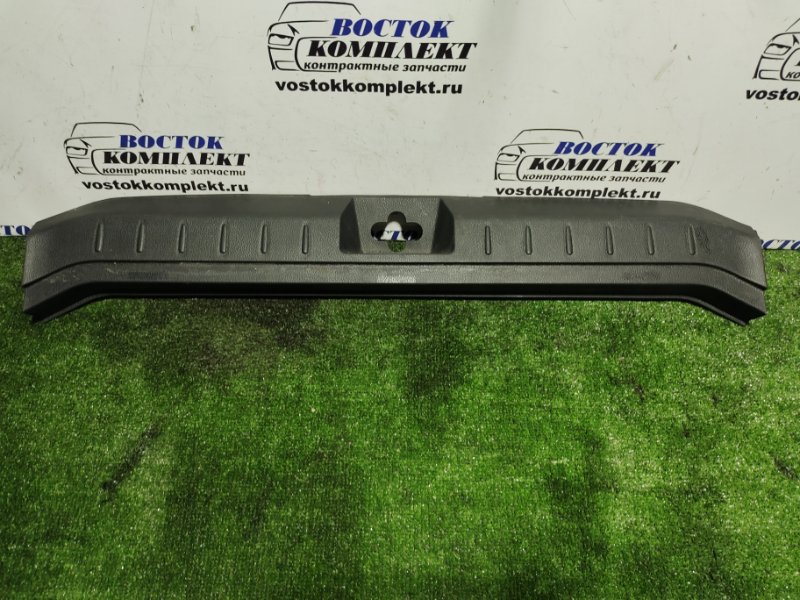 Накладка багажника Nissan Note E11 HR15DE