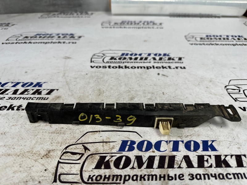 Клипса бампера Honda Stepwgn 2005 RF3 K20A зад лев