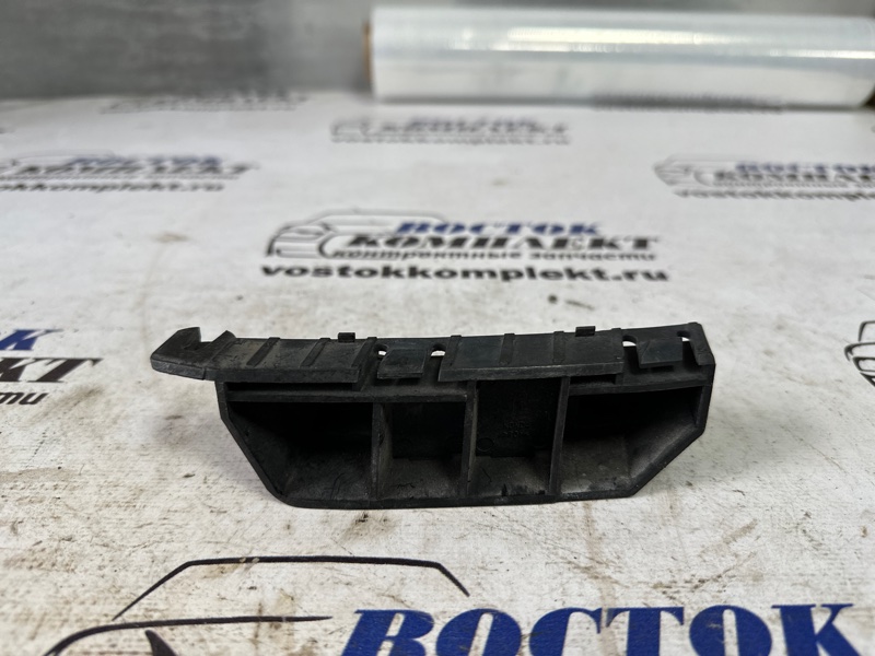 Клипса бампера Honda Fit 2006 GD1 L13A перед прав