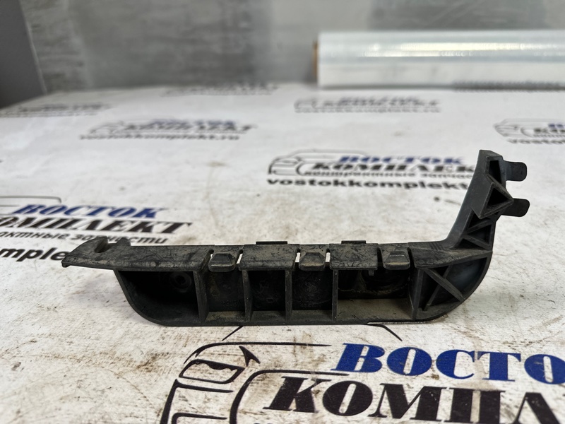 Клипса бампера Honda Civic 2004 EU3 D17A перед прав