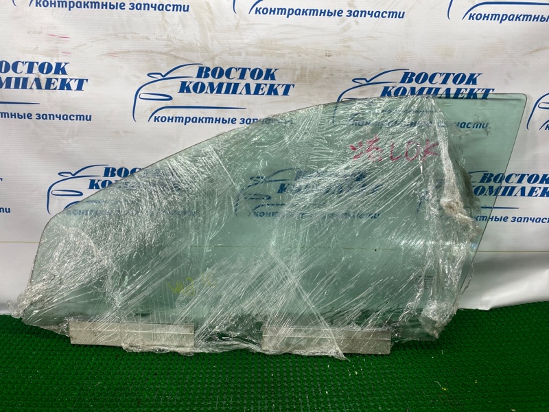 Стекло боковое Volvo V70 2006 SW65 B5244S перед лев