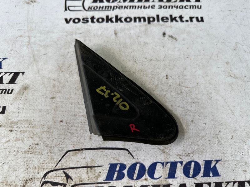 Уголок крыла Mitsubishi Lancer Cargo CS2V 4G15 прав