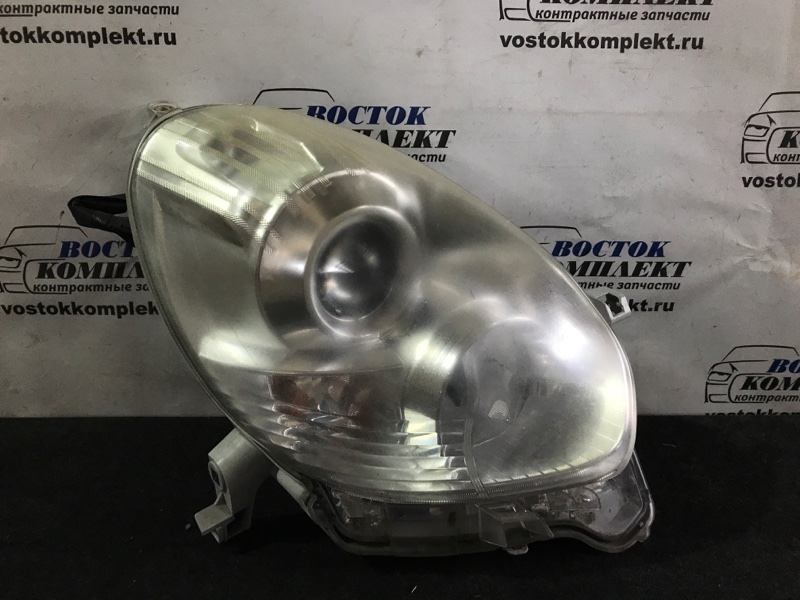 Фара Toyota Passo 2013 KGC30 1KR-FE прав