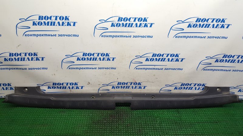 Накладка багажника Volvo V70 2006 SW65 B5244S