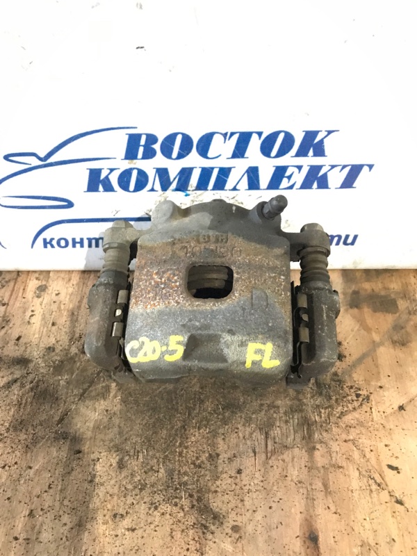 Суппорт Toyota Passo 2008 KGC10 1KR-FE перед лев