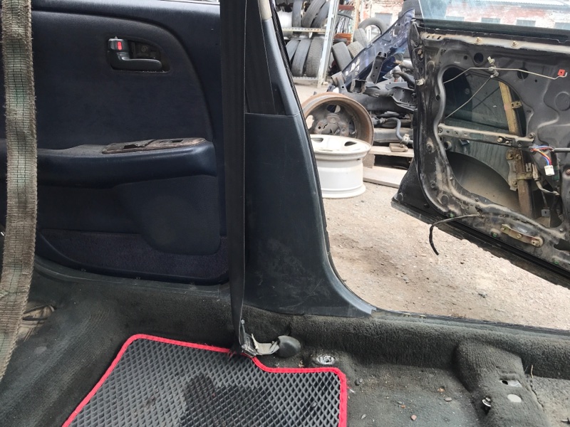 Обшивка стойки кузова Toyota Mark II 1992 JZX90 1JZ-GE лев