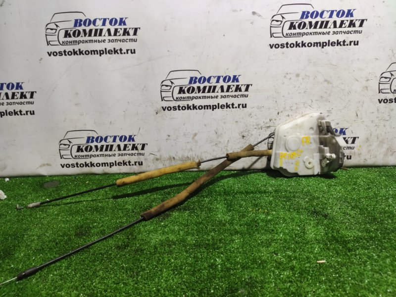 Замок дверной Mazda Demio DE3FS ZJ-VE перед прав