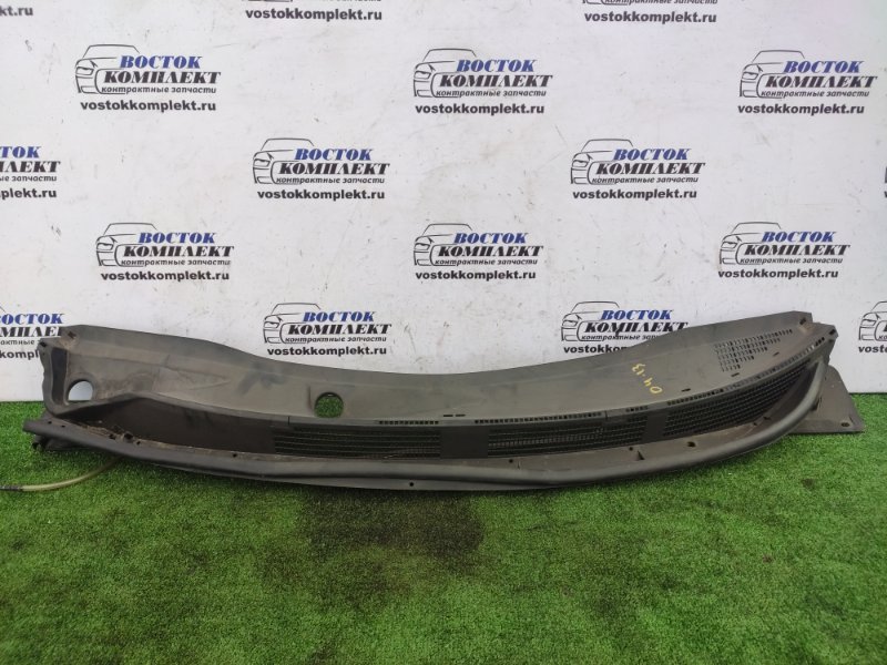 Решетка под лобовое стекло Nissan March K13 HR12DE