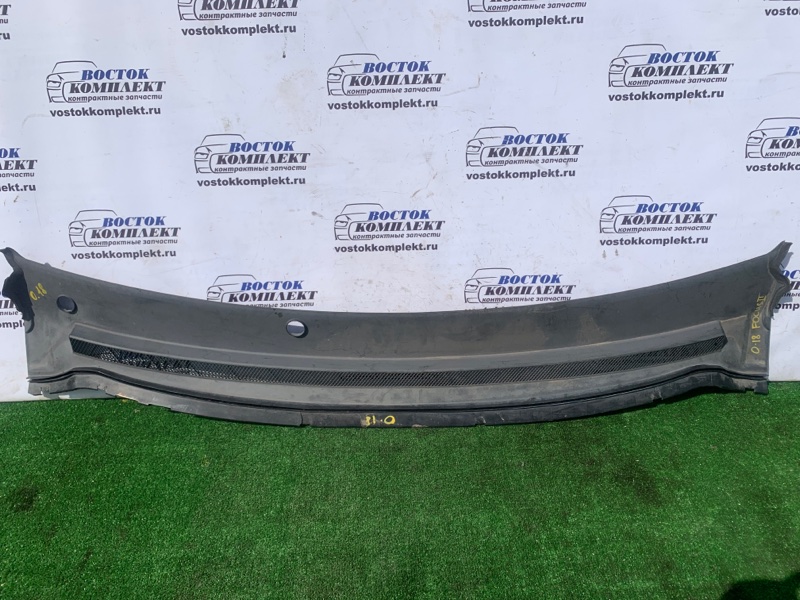 Решетка под лобовое стекло Ford Focus II  AODB