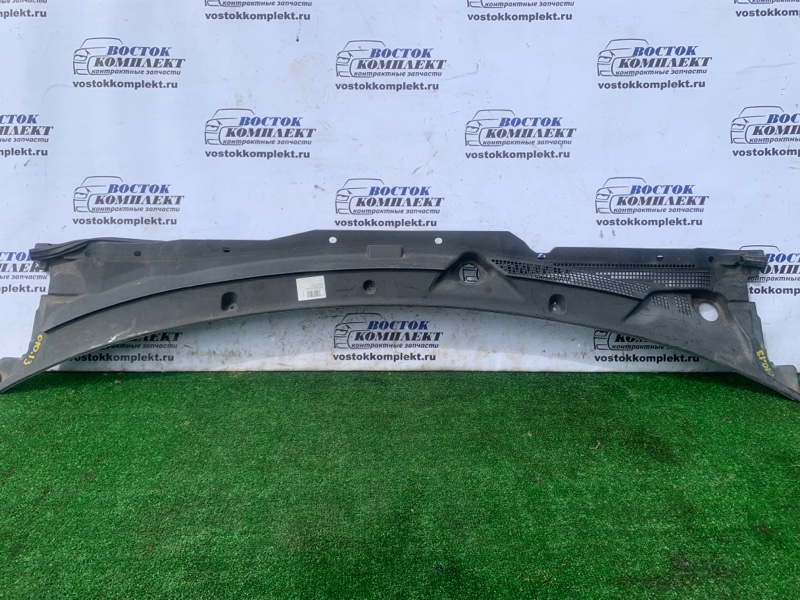 Решетка под лобовое стекло Nissan Wingroad WHNY11 QG18DE