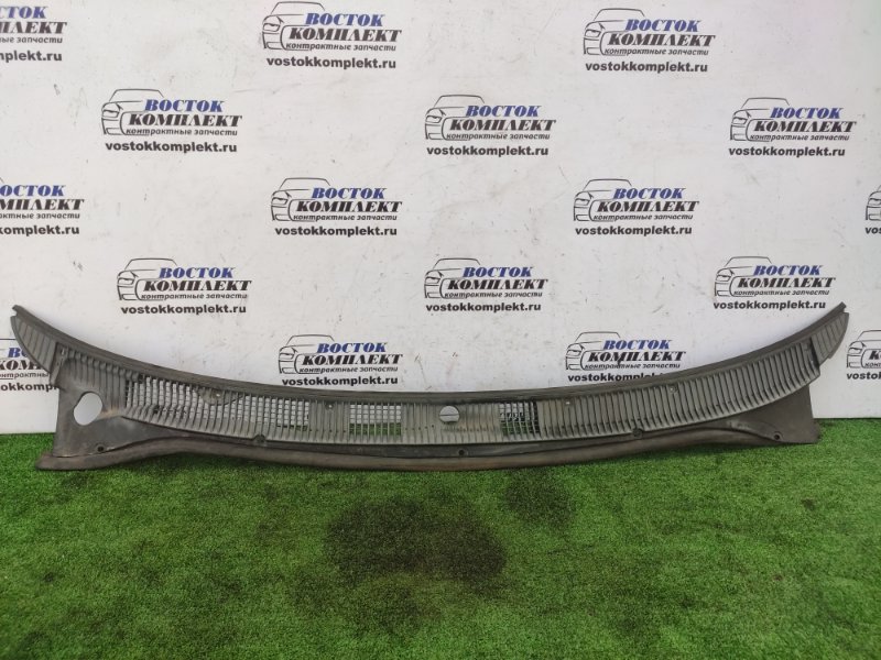 Решетка под лобовое стекло Toyota Starlet EP91 4E-FE