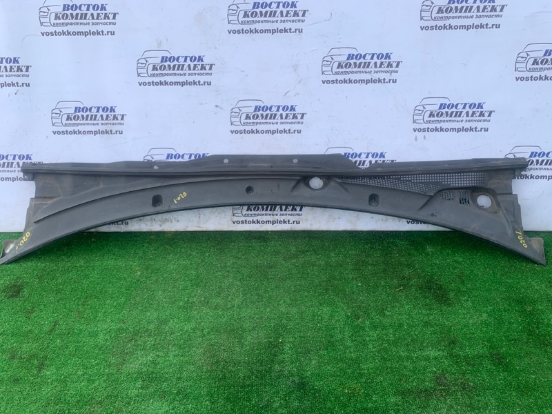 Решетка под лобовое стекло Nissan AD VFY11 QG15DE